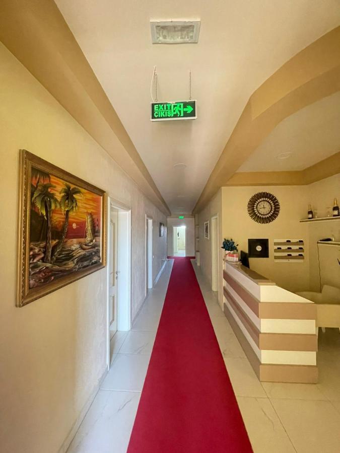 Grand Hotel Gjyshi Qerrexhias Exteriér fotografie